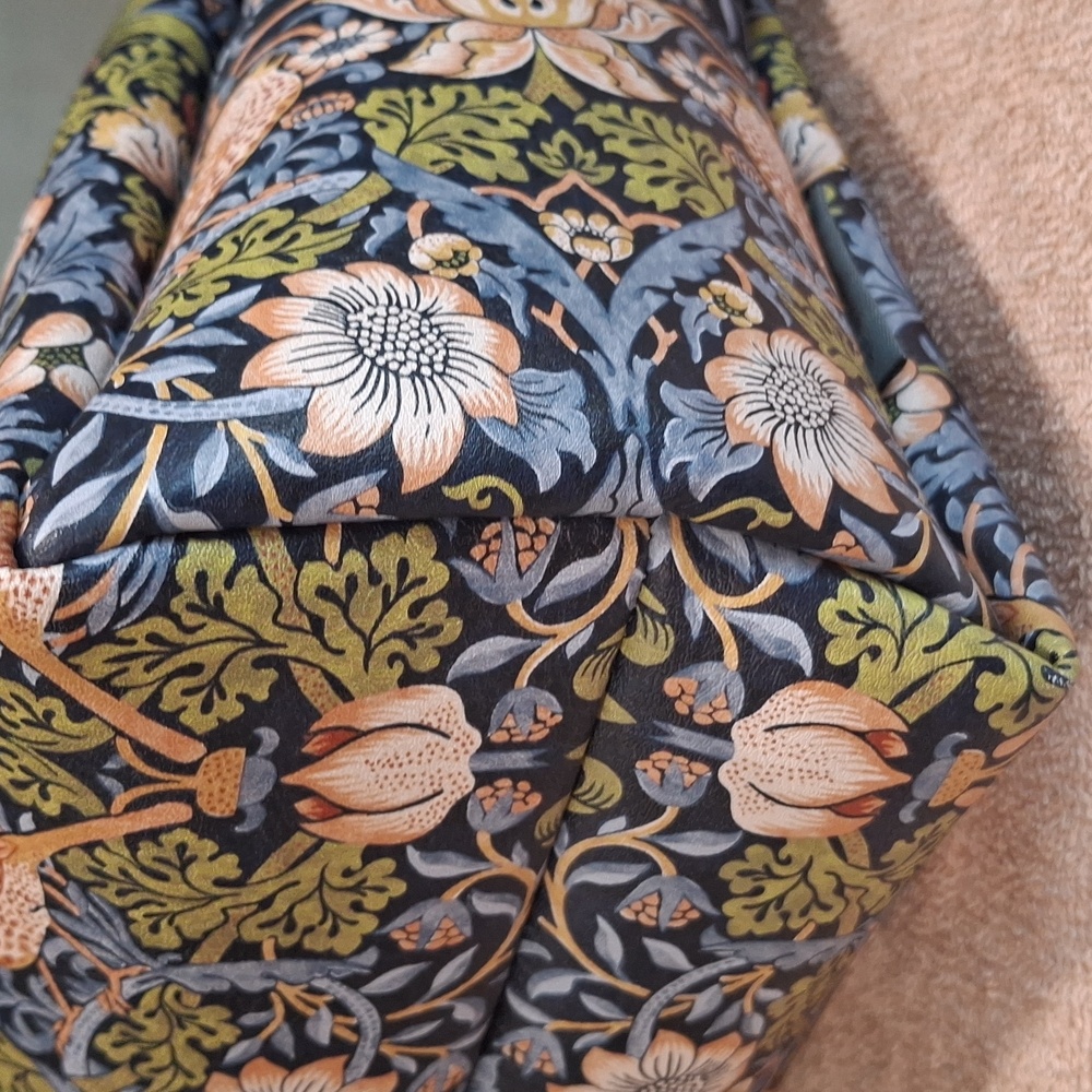 Accessory Pouch - Picture 7 of 12